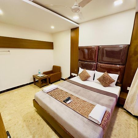 Sheraton Grande At Puratchi Thalaivar Dr Mgr Central Railway Station Madras Buitenkant foto