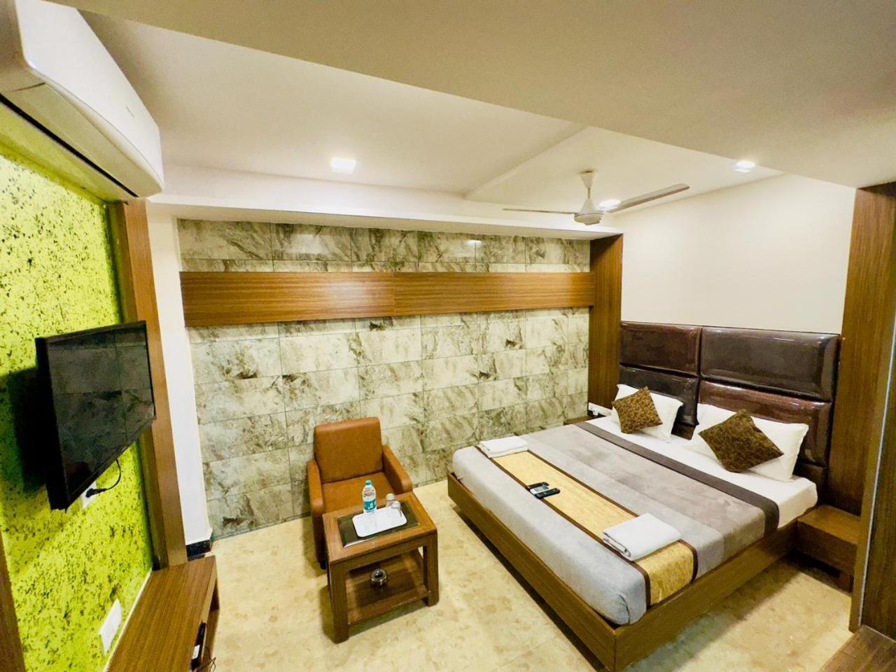 Sheraton Grande At Puratchi Thalaivar Dr Mgr Central Railway Station Madras Buitenkant foto