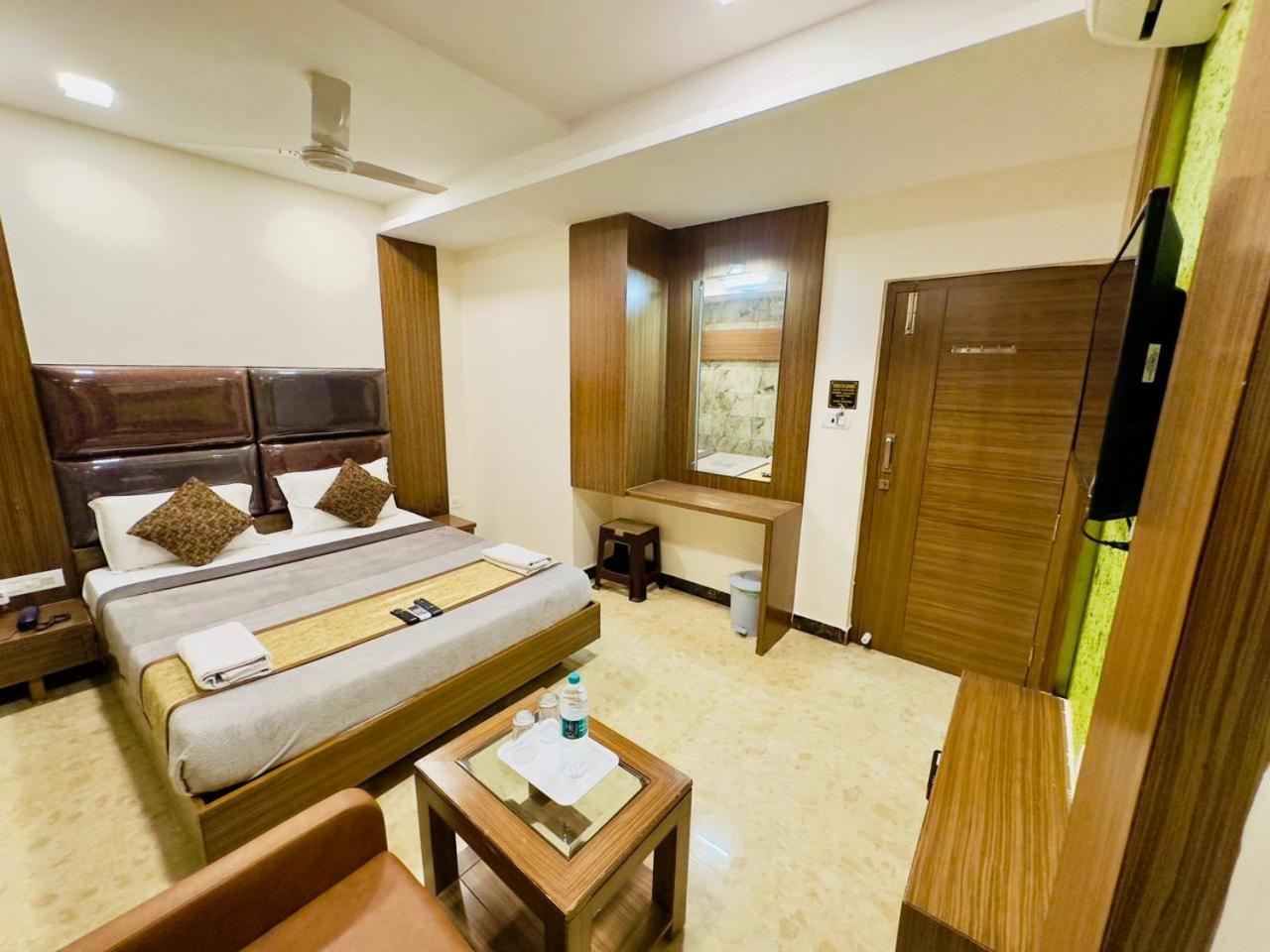 Sheraton Grande At Puratchi Thalaivar Dr Mgr Central Railway Station Madras Buitenkant foto
