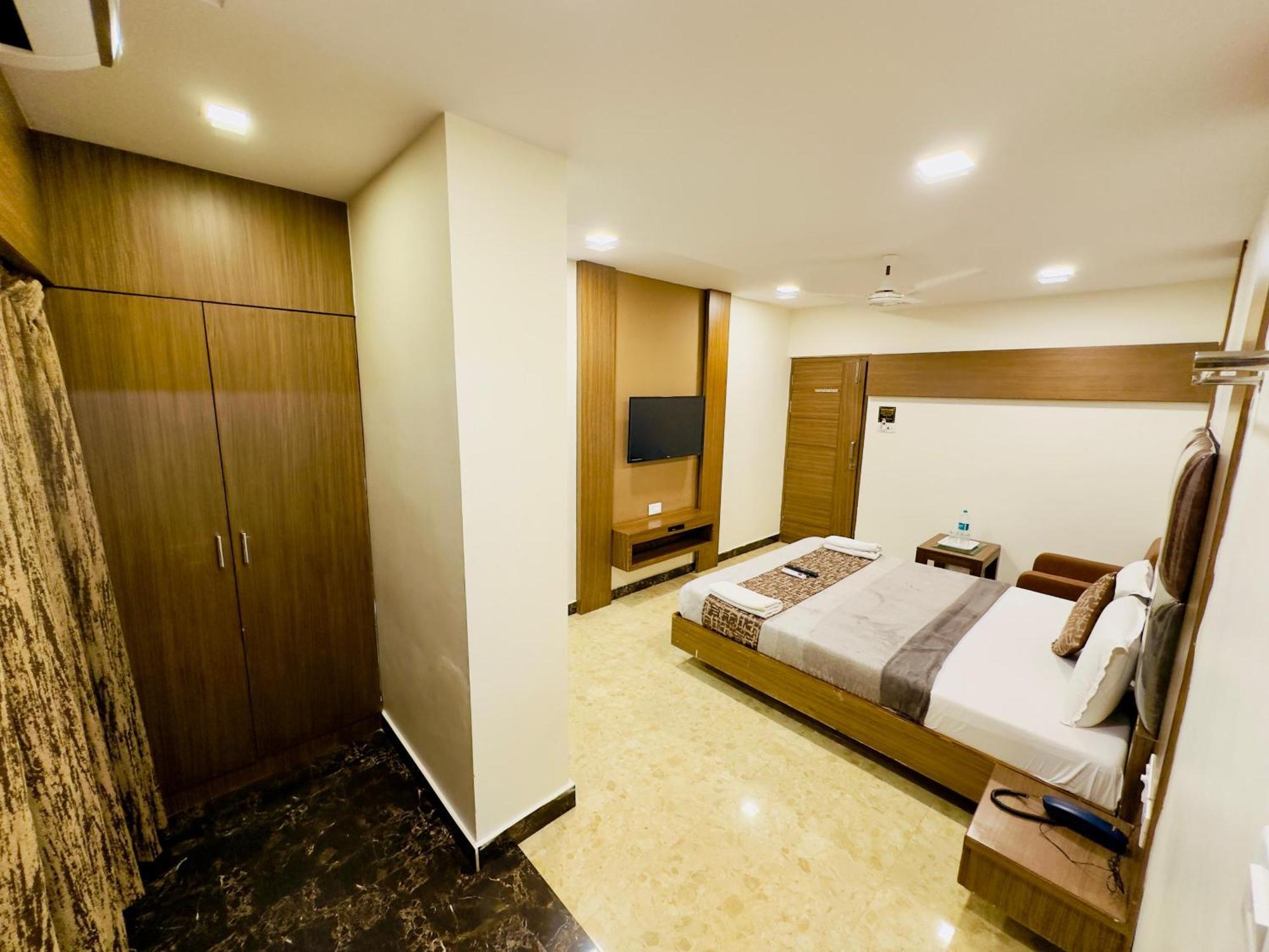 Sheraton Grande At Puratchi Thalaivar Dr Mgr Central Railway Station Madras Buitenkant foto