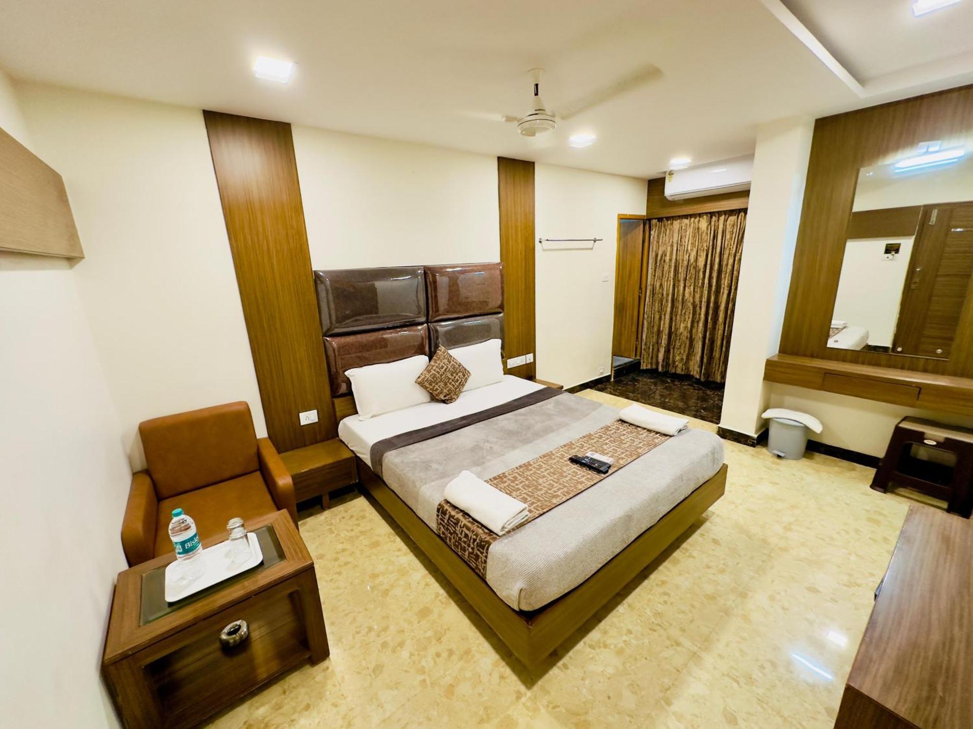 Sheraton Grande At Puratchi Thalaivar Dr Mgr Central Railway Station Madras Buitenkant foto